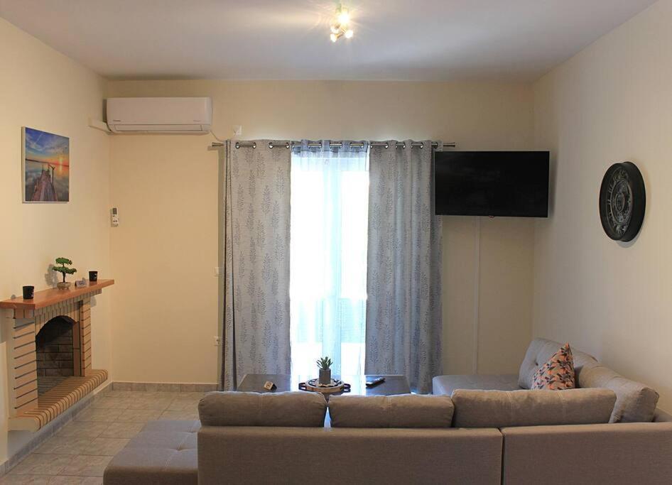 John's House 1 * Diakopto